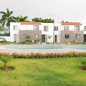Modern Pool Side 3 Bedroom House, Puerto Vallarta